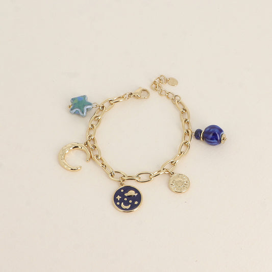 Bracelet - maille aux anneaux ovales allongés, croissant de lune, perles en céramiques, ciel étoilée émaillée, soleil (17+3 cm)