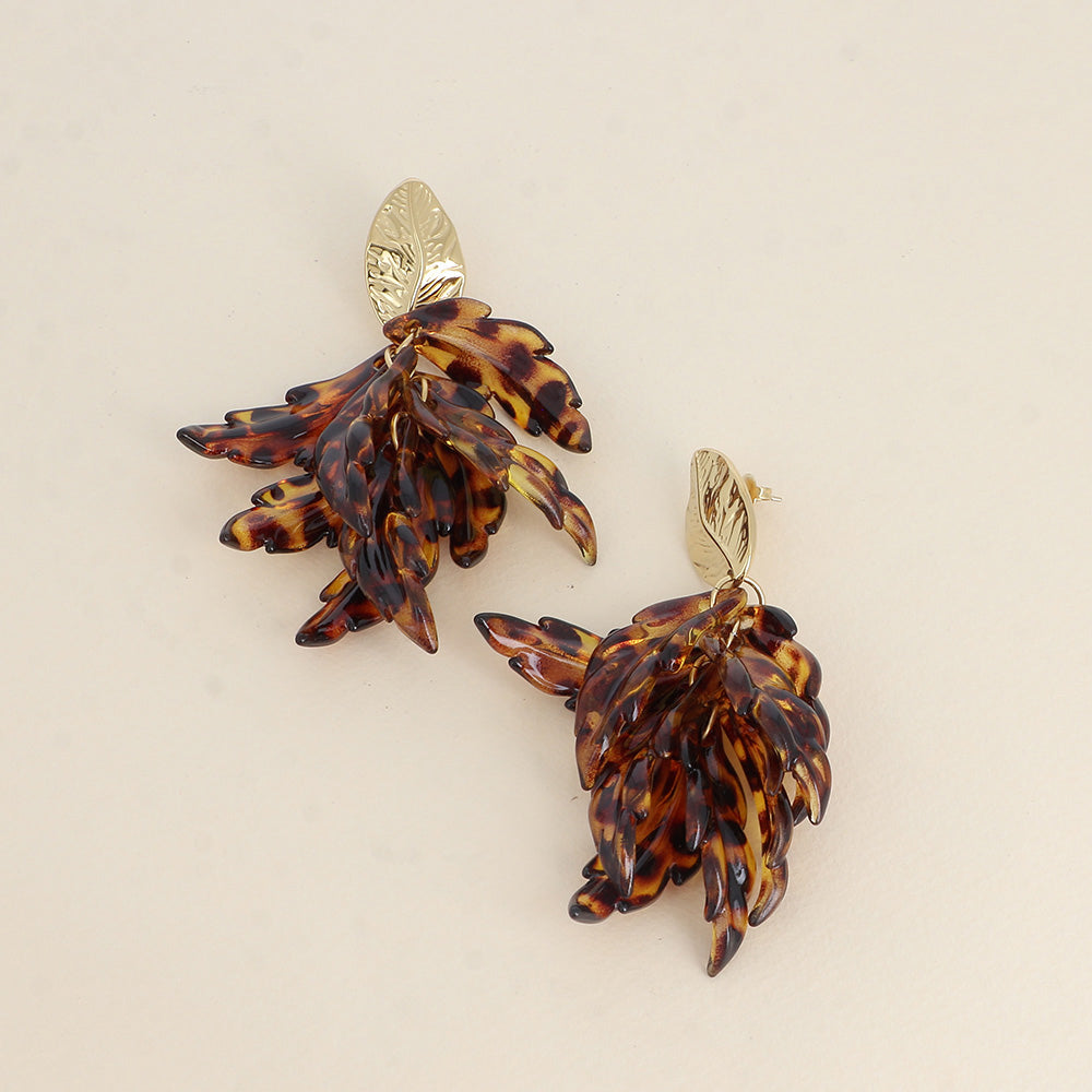 Boucles pendantes - feuillage texturé et de pièces pendantes en acétate léopard 30x90 mm