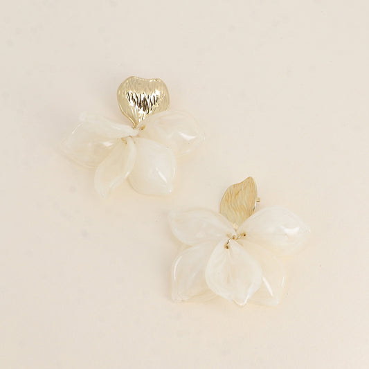 Boucles pendantes - pièce texturée et de pièces pendantes en acétate beige 60x75 mm