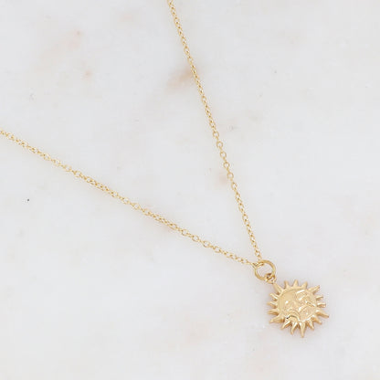 Collier doré avec pendentif forme soleil souriant 40+5 cm