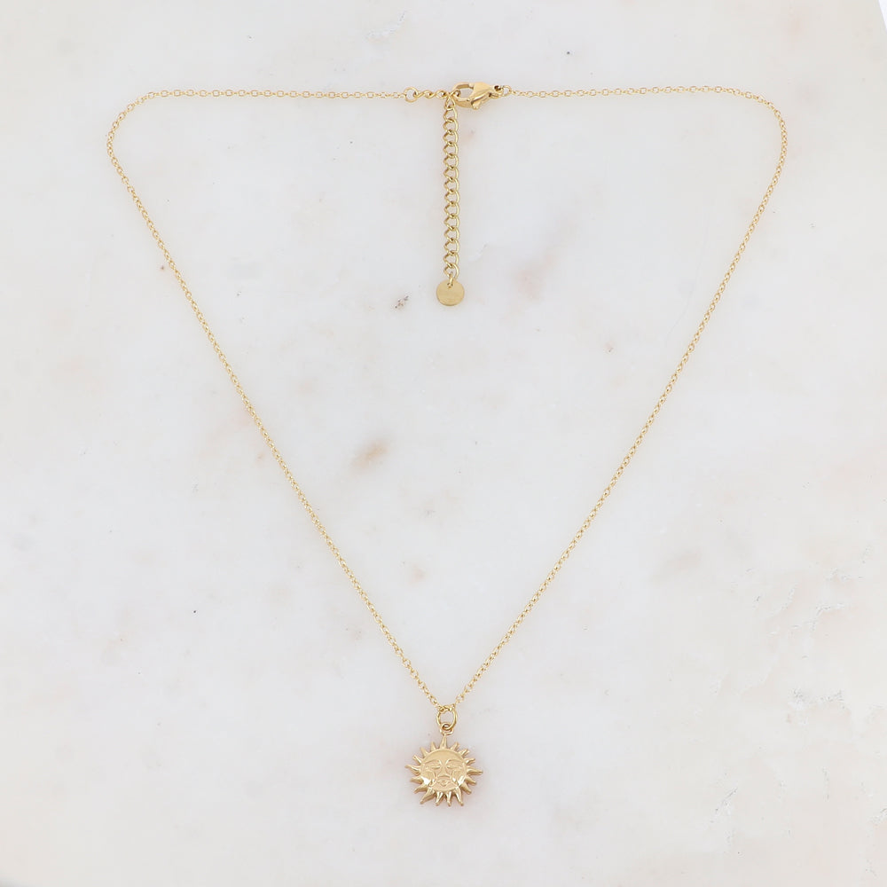 Collier doré avec pendentif forme soleil souriant 40+5 cm