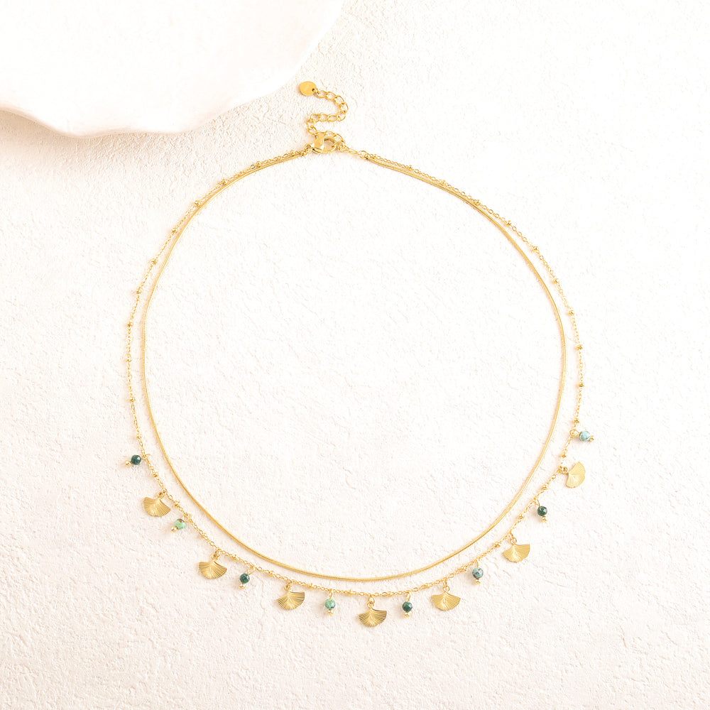 Collier double rangs avec pendentifs feuille de ginkgo et perles en pierre naturelle jade africaine et turquoise africaine 39/42+5 cm