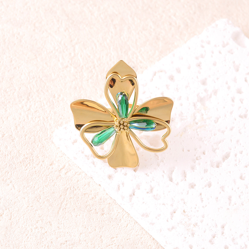 Bague avec pièce forme fleur sertie de perles en pâtes de verre - Vert