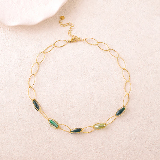 Collier en maille ovales avec 5 perles en pâtes de verre (40+7CM)