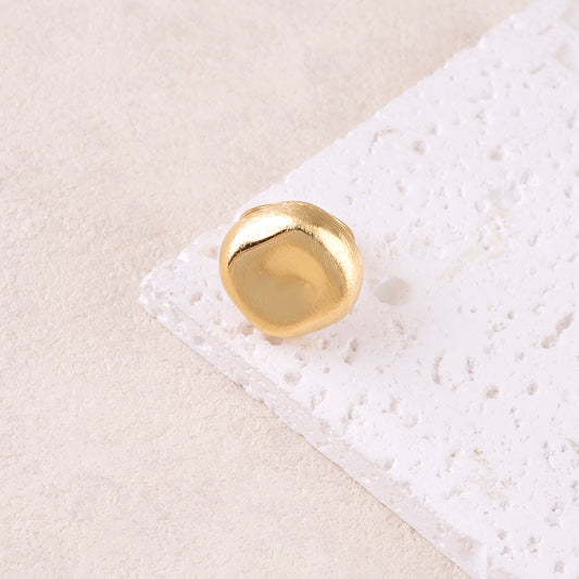 Bague avec pièce geométrique brossée
