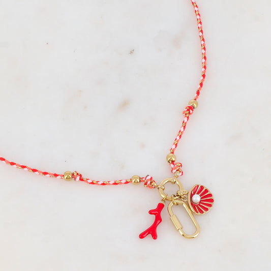 Collier sur cordon avec anneau rectangulaire, branche de corail émaillé et coquillage émaille orné d'une perle en résine (51+5CM)