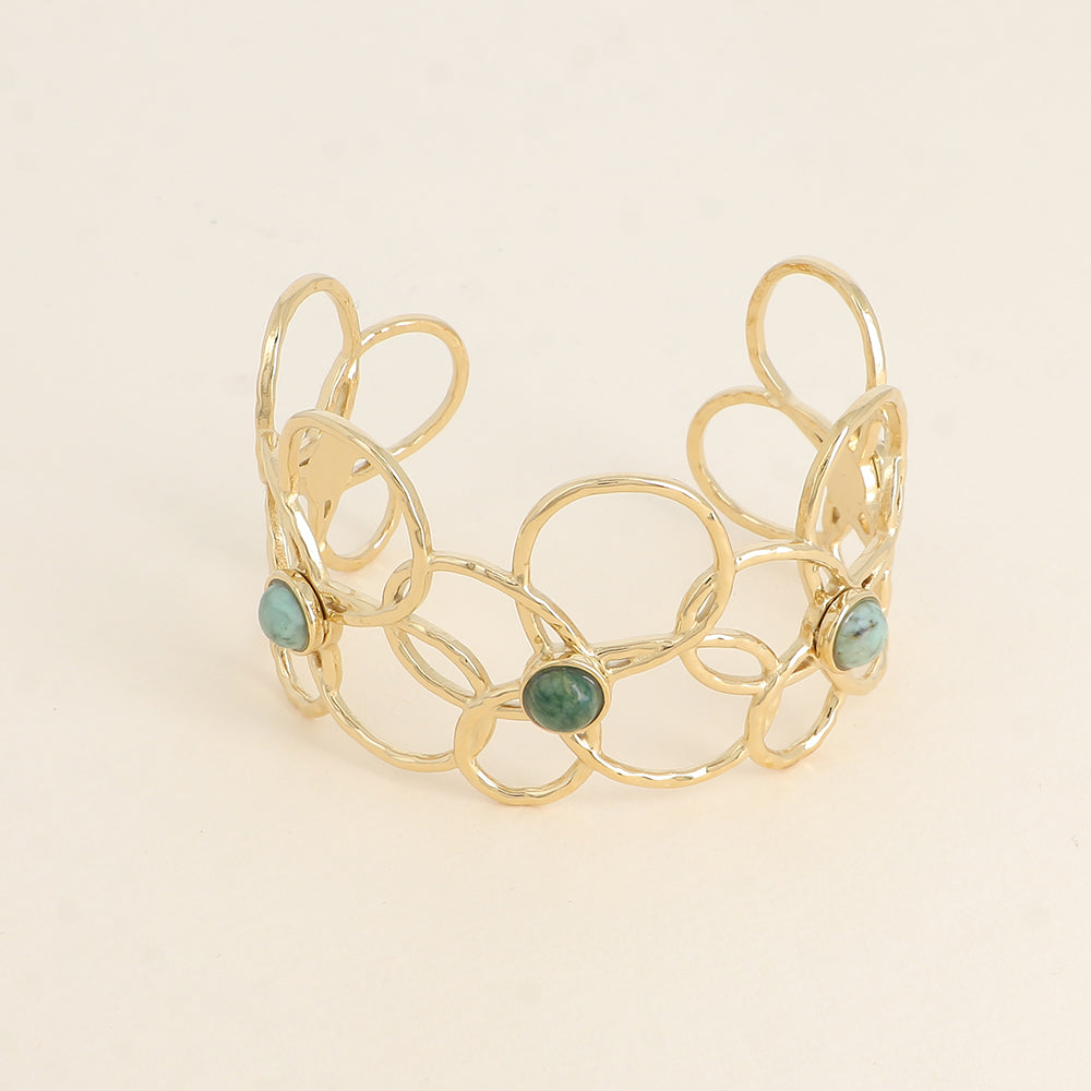 Manchette - 5 motifs floraux ajourés et pierres naturelles turquoises africaines - Dimensions : 6,5 x 5 cm - Hauteur : 40 mm