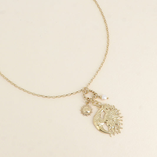 Collier - 3 pendentifs, perle d'eau douce, soleil et charm's muse 45+7 cm