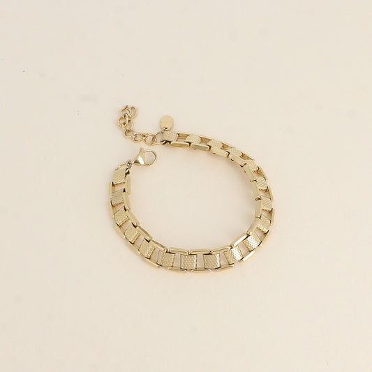 Bracelet - maille carrée et tubes martelés alternés (17+3 cm)
