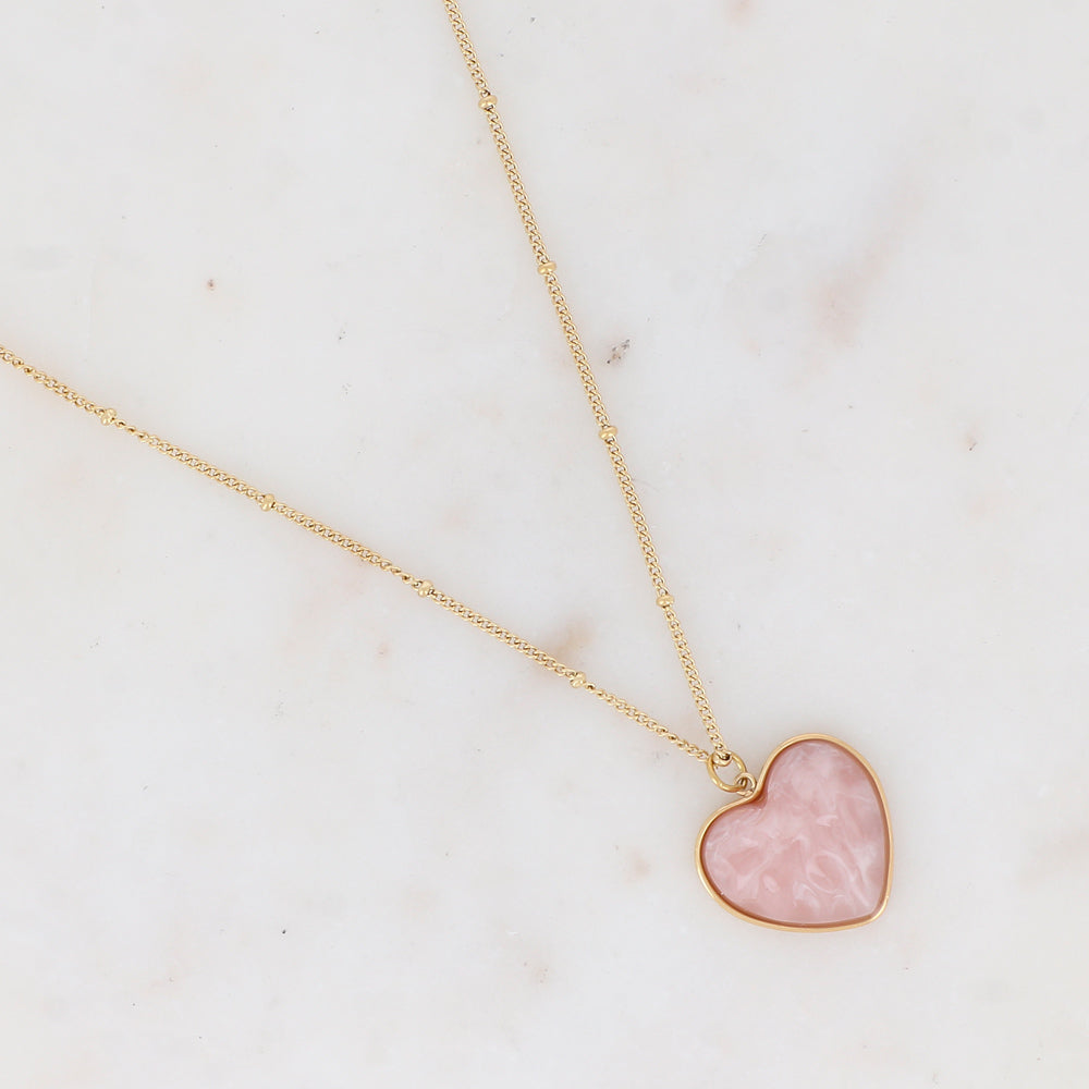 Collier doré avec pampille cœur en résine rose 45+5 cm