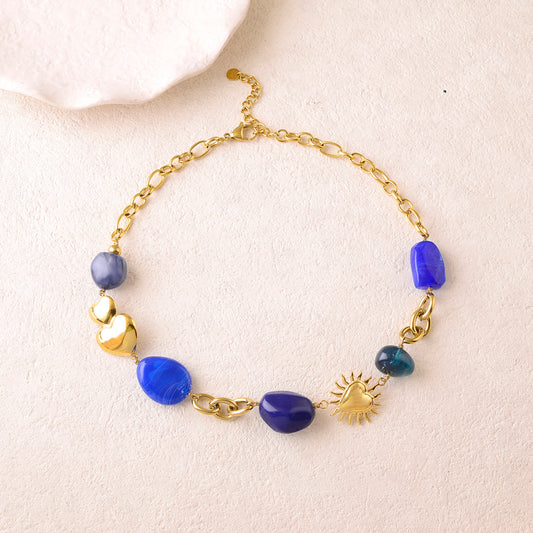 Collier en maille avec pampilles cœurs et perles en résine (40+5CM)