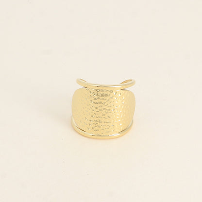 Bague large - double anneau et forme ovale martelée