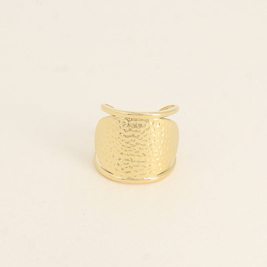 Bague large - double anneau et forme ovale martelée