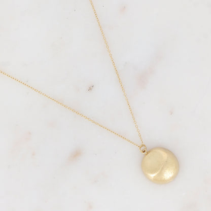 Collier doré avec pampille géométrique brossée 40+5 cm