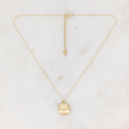 Collier doré avec pampille géométrique brossée 40+5 cm