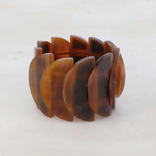 Manchette élastique en corne Dimension relative (intérieure du jonc): 5,5 x 5,5 cm Hauteur du jonc : 5,4 cm