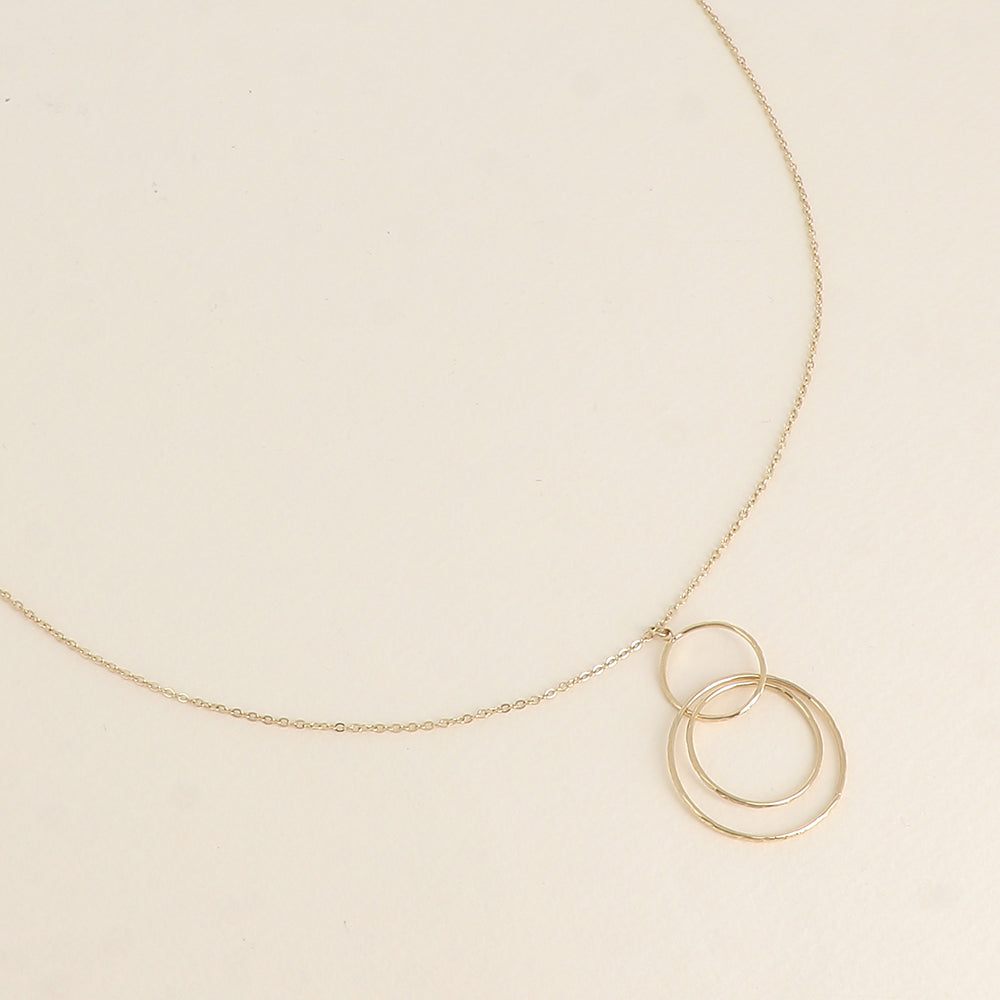 Collier - pendentif de 3 anneaux 50+7 cm