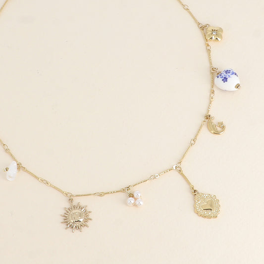 Collier - perles en résine, soleil, cœur, lune, trèfle, cœur en céramique émaillée fleurie 40+5 cm