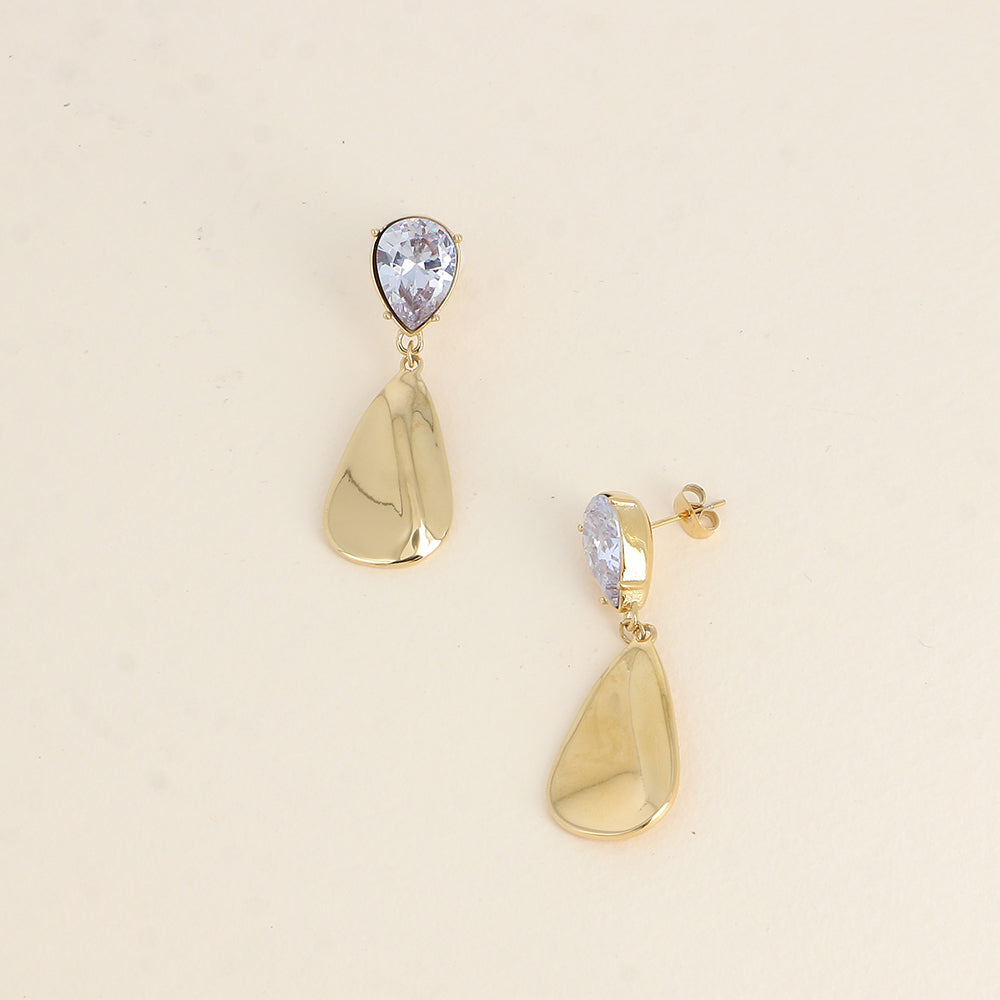 Boucles pendantes - cristal goutte et pampille goutte - Dimensions de la boucle : 16 x 42 mm - Dimensions du cristal : 11 x 14 mm