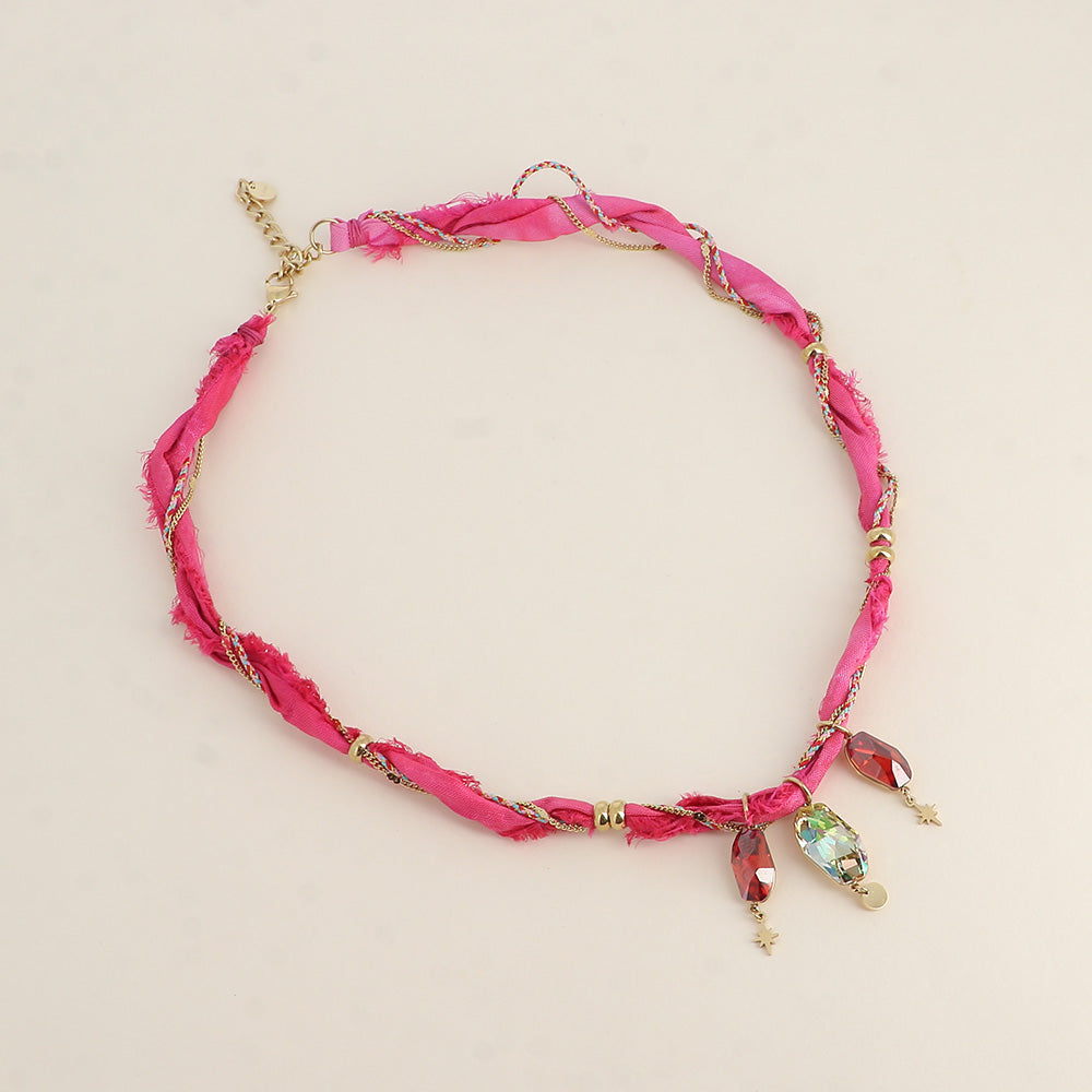 Collier sur tissu et chaîne - orné de 3 cristaux de Swarovski® - Luminous green