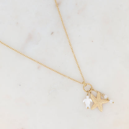 Collier en maille avec étoile de mer, tortue en nacre, chaînes et pâtes de verre (50+5CM)