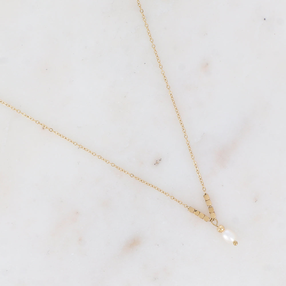 Collier avec perles en acier et perles d'eau douce 40+5 cm