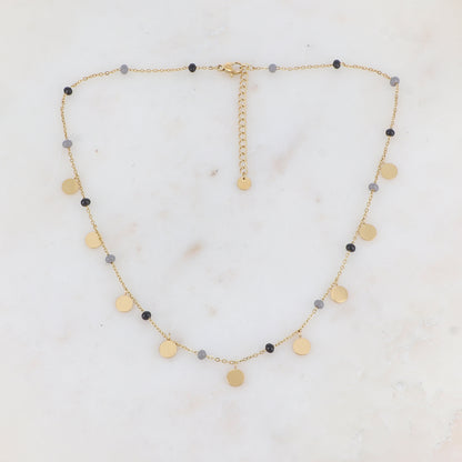 Collier doré avec des pampilles rondes lisses et des perles émaillées noires et grises 40+5 cm