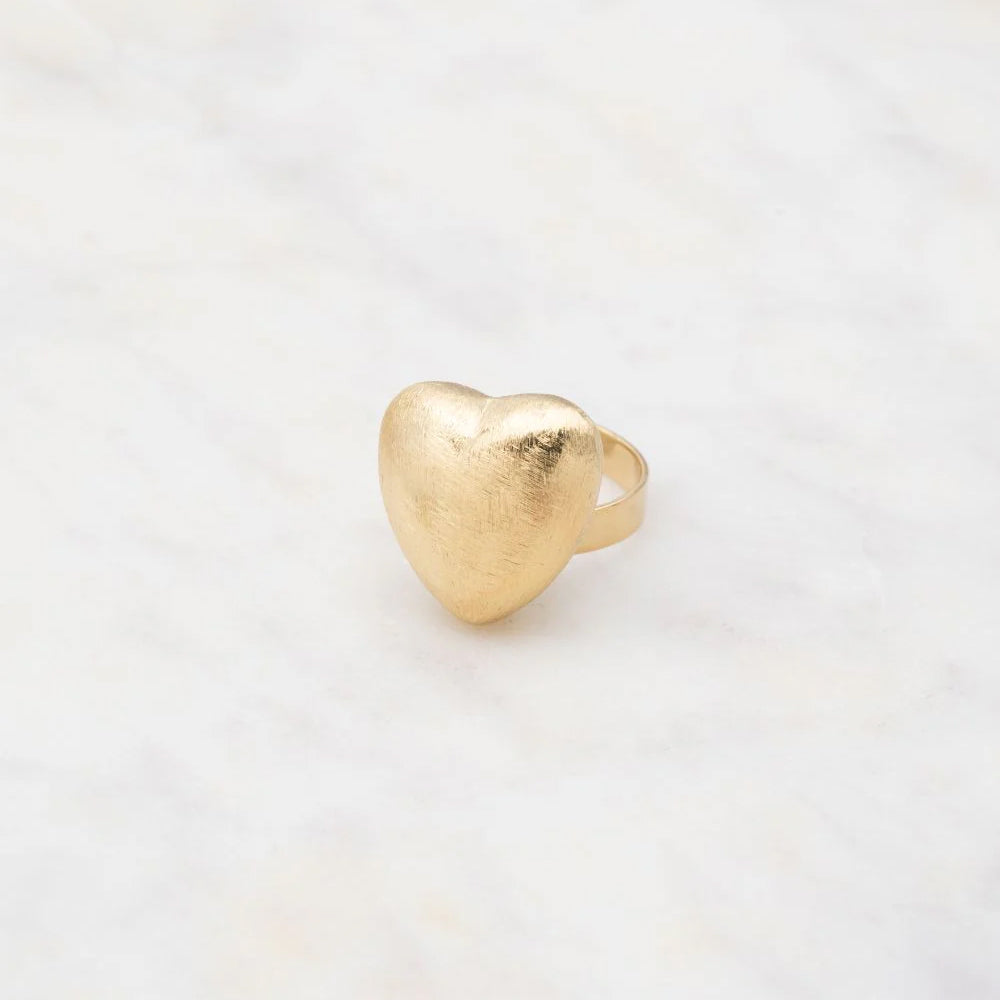 Bague avec pièce cœur effet brossé