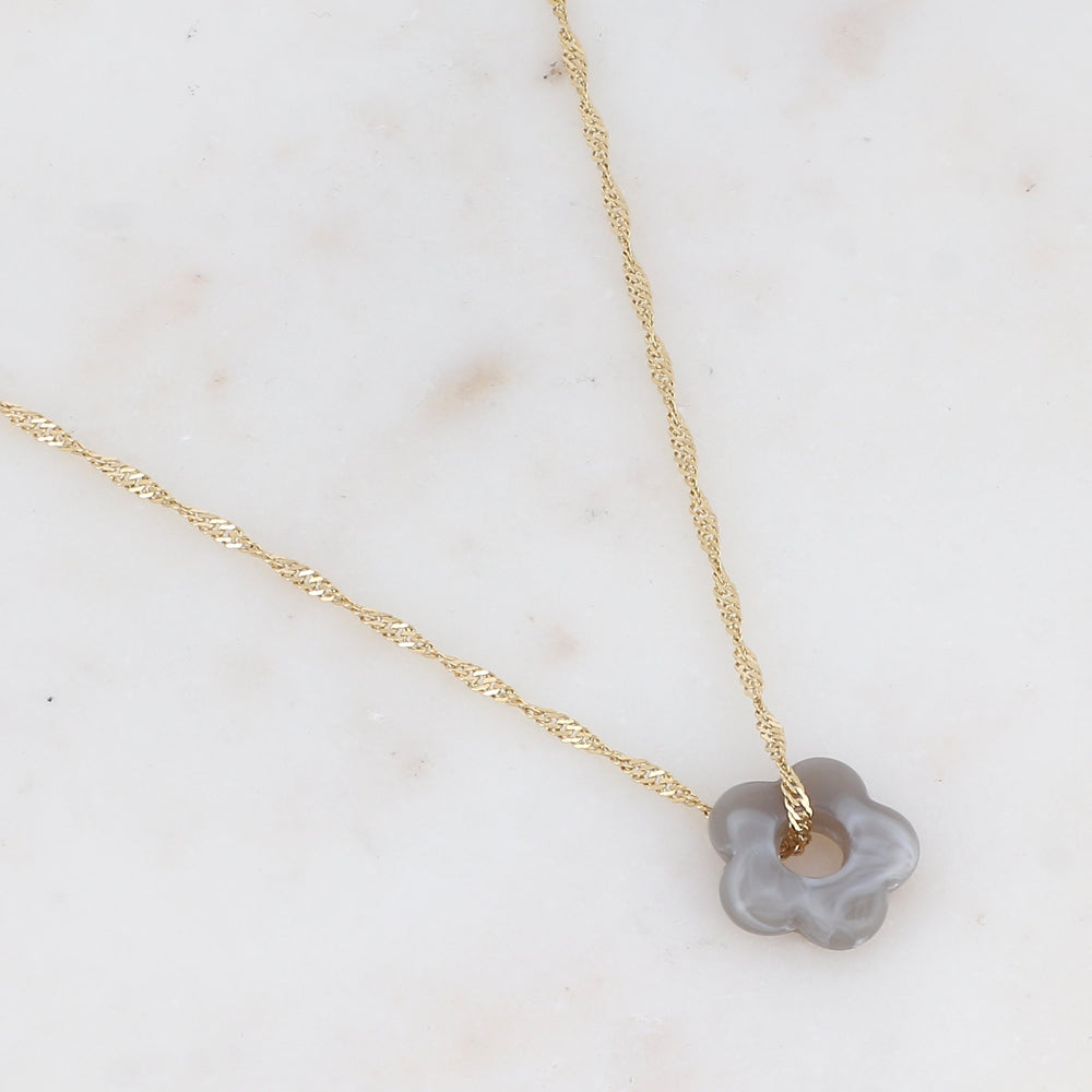 Collier doré avec perle de fleur en acétate de fleur en acétate gris 40+5 cm