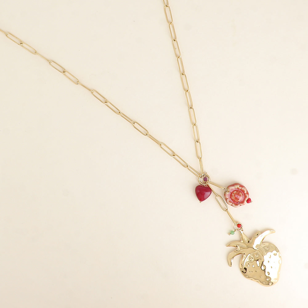 Collier en Y- pendentif fraise, perle cœur et fleur en céramique émaillée 64+5 cm