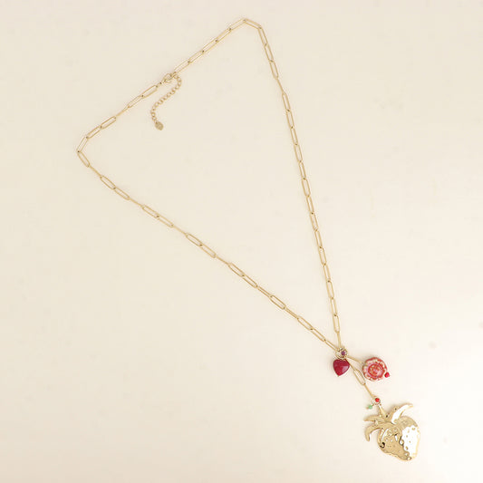 Collier en Y- pendentif fraise, perle cœur et fleur en céramique émaillée 64+5 cm
