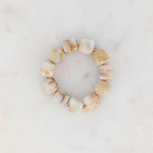 Bracelet élastique avec perles en résine colorée