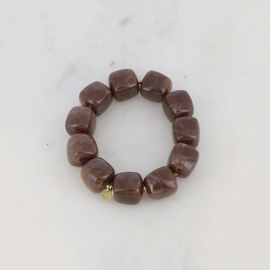 Bracelet élastique avec perles en résine colorée