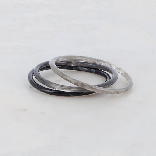 Lot de 3 joncs fermés en résine (TAILLE S)Dimensions intérieures du jonc : 6,2 x 6,2 cm - Epaisseur : 5 mm