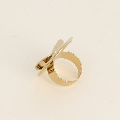Bague - pièce ronde texturée incurvée et anneau