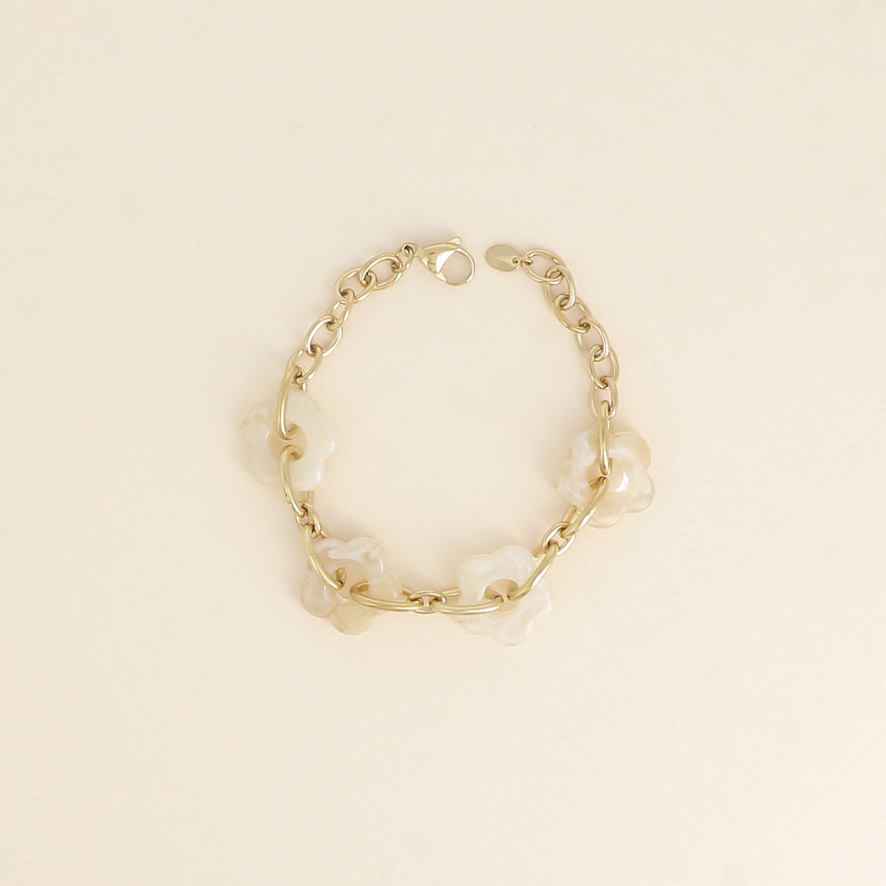 Bracelet - 4 fleurs en résine beige et maillons ovales (17+3 cm / dimension approximative d'une fleur: 20 x 20 mm)