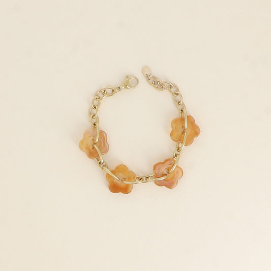 Bracelet - 4 fleurs en résine Camel et maillons ovales (17+3 cm / dimension approximative d'une fleur: 20 x 20 mm)