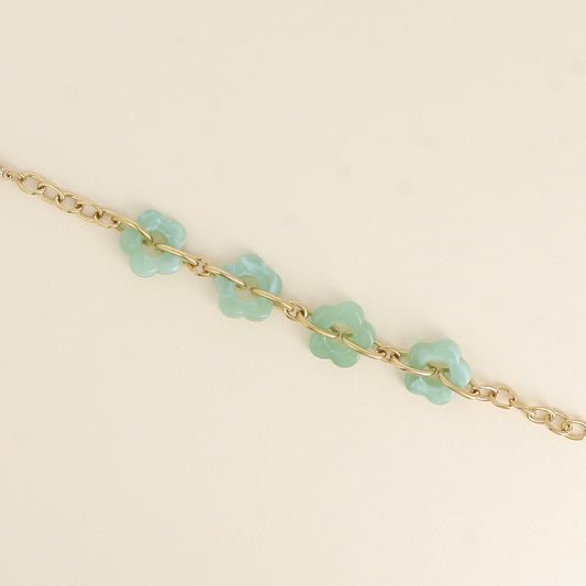 Bracelet - 4 fleurs en résine verte et maillons ovales (17+3 cm / dimension approximative d'une fleur: 20 x 20 mm)