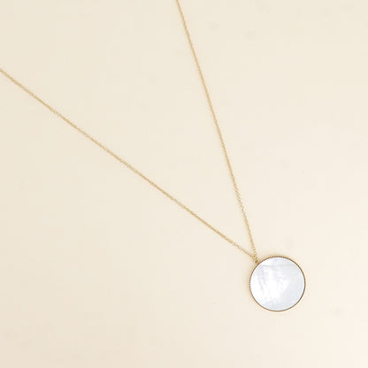Collier - médaillon rond plat en pierre naturelle nacre blanche 60+5 cm