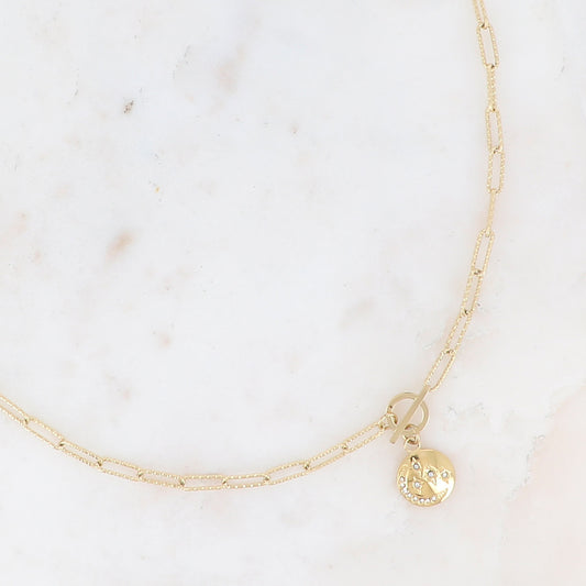 Collier maille striée, pendentif fermoir T avec lune et étoiles ornées d'oxydes de zirconium 45+5 cm
