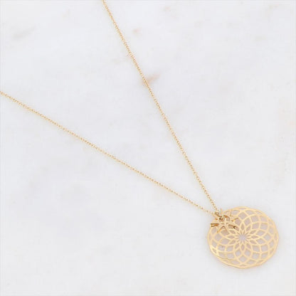 Collier doré composé d'un pendentif rosace et d'une pampille étoile 41+5 cm