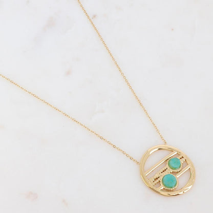 Collier doré avec un pendentif rond ajouré et serti de deux pierres en amazonite 38+5 cm