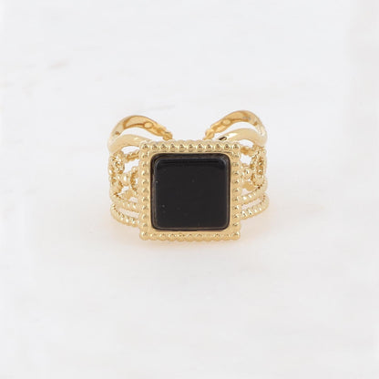 Bague ajourée avec une pierre naturelle carrée - Onyx