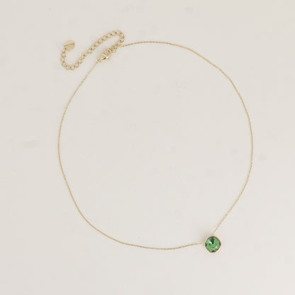 Collier orné de cristal de Swarovski® 8 mm - Longueur de chaîne : 39+5 cm - Diamètre du cristal : 8 mm - Erinite