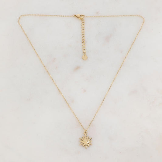 Collier doré composé d'un pendentif soleil 40+5 cm