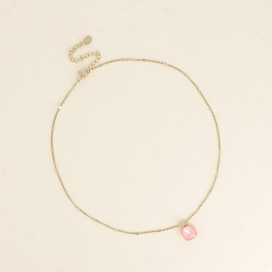 Collier orné de cristaux de Swarovski®. - Longueur de chaîne : 38+7 cm - Dimensions du cristal : 10 x 10 mm - Flamingo ignite