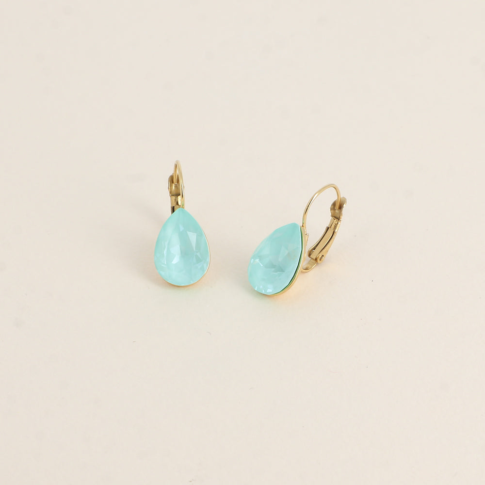 Boucles dormeuses ornées de cristaux de Swarovski® - Dimensions de la boucle : 10 x 23mm - Dimensions du cristal : 10 x 13mm - soft mint ignite