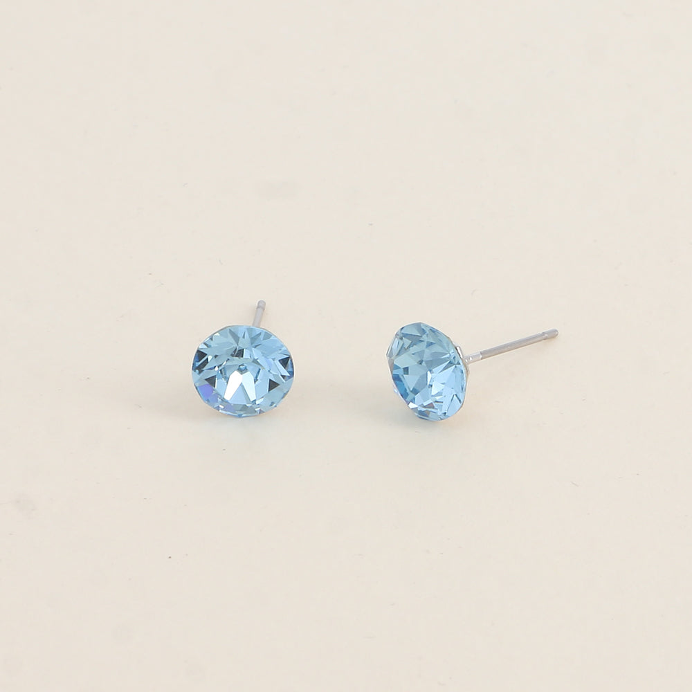 Boucles puces argentées – Ornées de cristaux de Swarovski® SS39 - Dimensions de la boucle : 8x8 mm - Aquamarine
