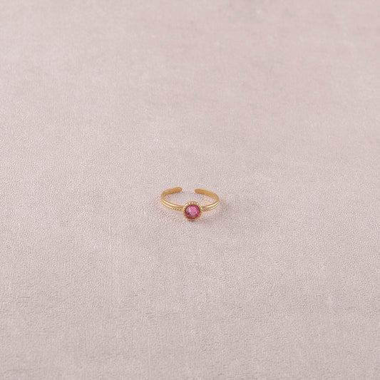 Bague fine ornée de cristaux de Swarovski® - Hauteur de la bague: 2 mm - Dimensions du cristal : 5x5 mm - Rose