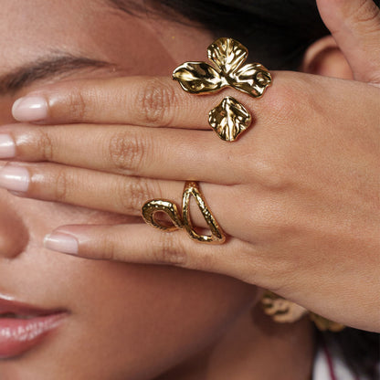 Bague ouverte - formes ajourées, martelées et ajourées